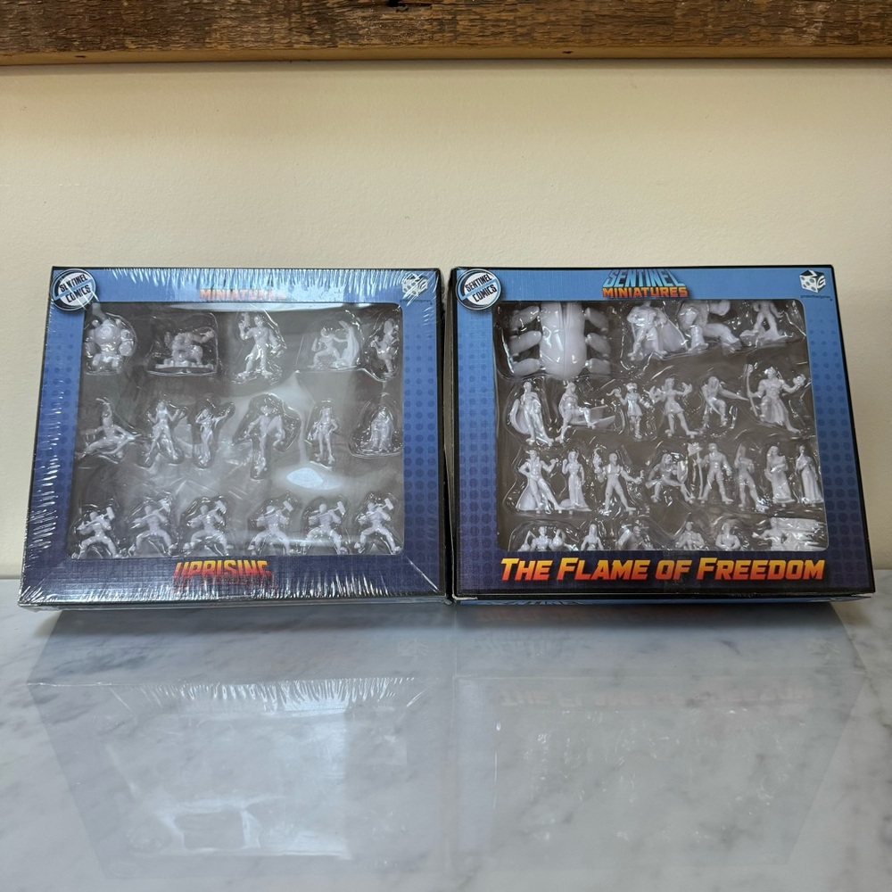 💰 SOLD 💰Lot of 2 - Sentinel Miniatures The Flame of Freedom Unpainted Sealed